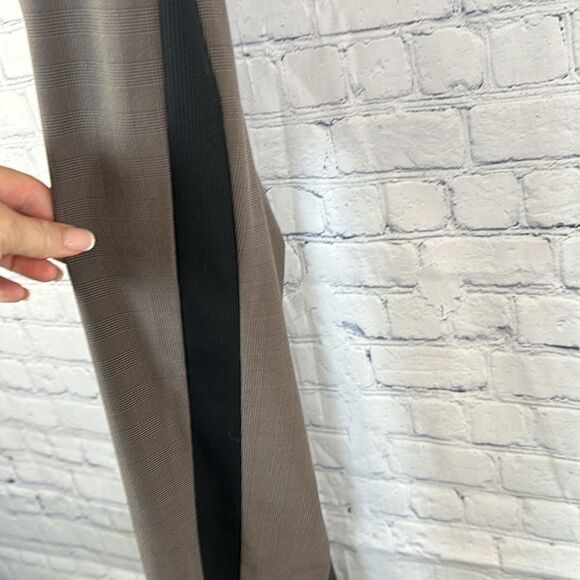 ✨ Athleta Brooklyn Plaid Ankle Pants w/ Black Stripe Size 2 - Picture 3 of 5